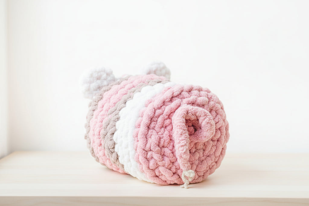 Hand Knit “Neopa Taffy the Mouse” Pet Cave